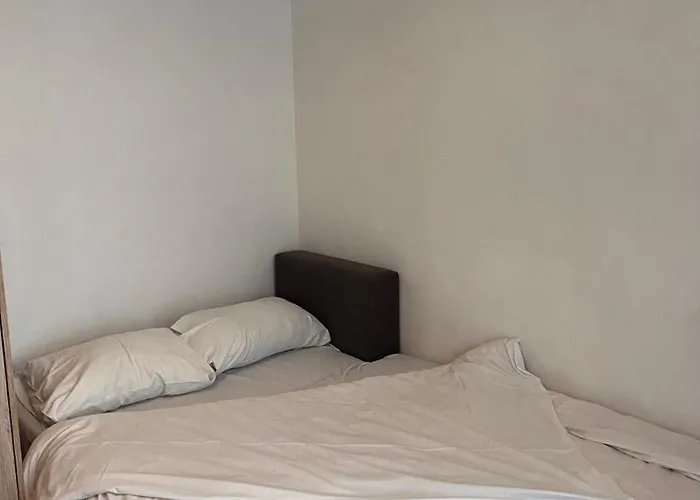 Bright Rooms